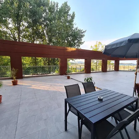 Happy Apartment 4*